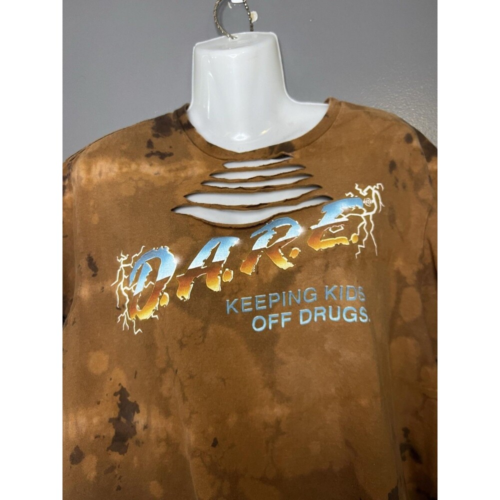 D.A.R.E Shirt Womens Large Brown Distressed Cutout Graphic Cropped Tee Top
